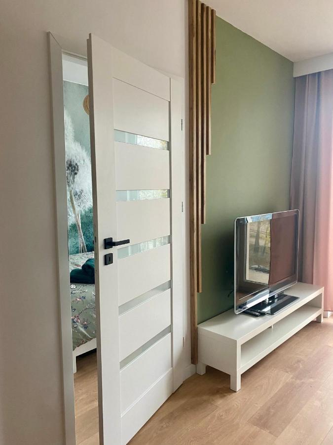 Airport Green Apartment Kl21 - Air Condition & Free Parking Варшава Екстер'єр фото
